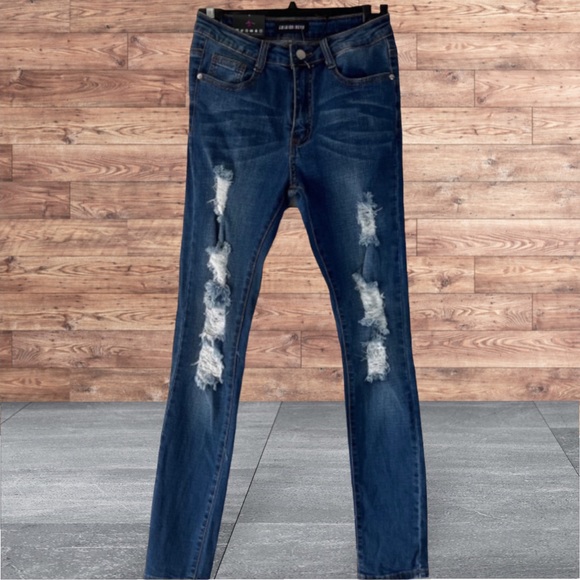 FASHION NOVA SKINNY JEANS - Picture 2 of 10